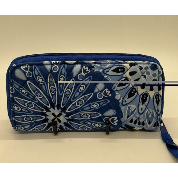 Vera Bradley Trifold Wallet Petal Splash Retired Print Mint Blues NWT Gift - Picture 5 of 5